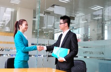 Nhân viên ngân hàng Việt đổ xô qua ngân hàng ngoại