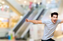 CHƯƠNG TRÌNH THỨ 6 BÙNG NỔ CÙNG THẺ VIETCOMBANK