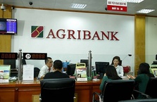 Agribank chi hơn 12 tỷ đồng tặng quà khách gửi tiết kiệm