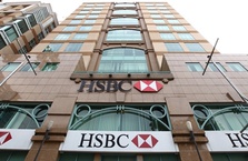 Chi tiêu lớn, khách hàng “choáng” với cách tính lãi suất khi dùng thẻ tín dụng HSBC
