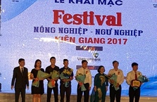 VIETCOMBANK ĐỒNG HÀNH CÙNG FESTIVAL NÔNG NGHIỆP – NGƯ NGHIỆP NĂM 2017
