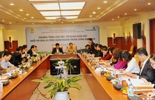 ĐOÀN KHẢO SÁT CÔNG ĐOÀN CẤP TRÊN THĂM VÀ LÀM VIỆC VỚI CÔNG ĐOÀN VIETCOMBANK