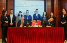 VIETCOMBANK LÀO CAI KÝ KẾT THỎA THUẬN HỢP TÁC THANH TOÁN BIÊN MẬU VỚI ICBC HỒNG HÀ