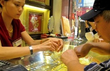 Giá vàng lại đánh mất mốc 42 triệu đồng mỗi lượng (12/6/2012)