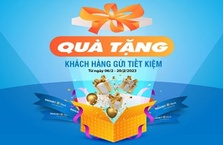 BAOVIET Bank tặng quà khách hàng nhân dịp sinh nhật