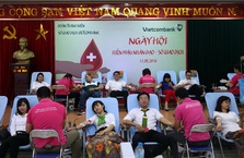 Cán bộ Vietcombank Sở giao dịch hiến 117 đơn vị máu “Giọt hồng yêu thương”