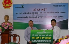 VIETCOMBANK TÀI TRỢ ASXH 3 TỶ ĐỒNG XÂY DỰNG TRƯỜNG MẦM NON QUƠN LONG