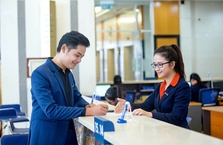 Cơ hội nhận ôtô khi giao dịch tại Sacombank năm mới