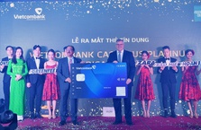Tận hưởng ưu đãi với thẻ tín dụng Amex Cashplus Platinum của Vietcombank