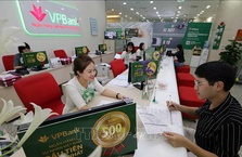'Cuộc đua' miễn phí dịch vụ của các ngân hàng