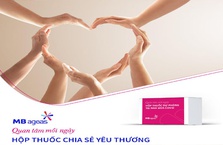 MB Ageas Life tặng “Hộp thuốc chia sẻ yêu thương” cho khách hàng tại tâm dịch TP. HCM