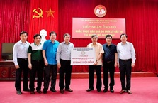 Vietcombank ủng hộ 3,4 tỷ đồng giúp đồng bào Tây Bắc khắc phục khó khăn sau lũ