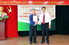 LỄ CÔNG BỐ QUYẾT ĐỊNH CHỈ ĐỊNH BÍ THƯ CHI BỘ VIETCOMBANK TÂY HỒ