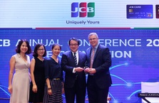 Vietcombank vinh dự nhận các Giải thưởng do Tổ chức thẻ quốc tế JCB trao tặng