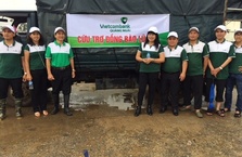 Vietcombank Quảng Ngãi cứu trợ nạn nhân bão số 12