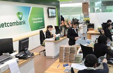 VIETCOMBANK TRIỂN KHAI DỊCH VỤ ỦY QUYỀN TRÍCH NỢ TỰ ĐỘNG THANH TOÁN CƯỚC VIỄN THÔNG VNPT