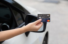 Chủ ô tô nhận đến 500 lít xăng với thẻ tín dụng VIB Happy Drive