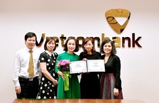 Ngân hàng Deutsche Bank AG trao tặng Vietcombank giải thưởng tỷ lệ điện đạt chuẩn STP