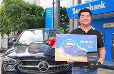 Sacombank trao thưởng xe Mercedes cho khách hàng trúng thưởng chương trình "Bảo hiểm trao tay - Trúng ngay xế xịn"