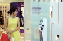 Ngân hàng chạy đua hút khách bằng dịch vụ 'lạ'