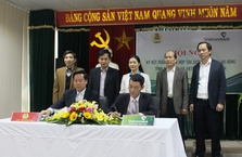 Vietcombank Ninh Bình ký kết Thỏa thuận hợp tác với Liên đoàn Lao động tỉnh Ninh Bình