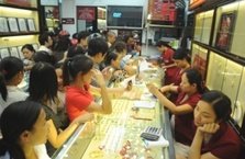 Vàng tăng 550.000 đồng sau bốn ngày giao dịch (7/6/2012)