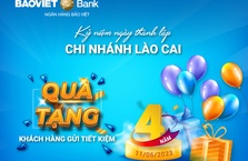 Tặng quà khách hàng nhân dịp sinh nhật Chi nhánh Lào Cai