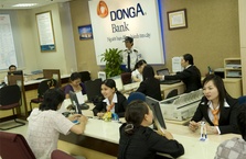 DongA Bank đạt giải “Doanh nghiệp dịch vụ tốt nhất năm 2011”