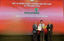 Vietcombank tiếp tục khẳng định vị thế trong Top 10 ngân hàng có uy tín năm 2016