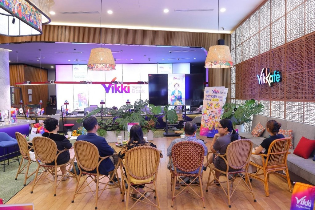 Mùa lương thưởng về, “lộc kép” đón Tết cùng Vikki Bank