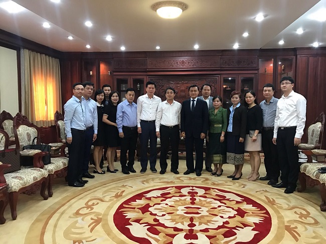 Chủ tịch HĐQT và Đoàn Vietcombank thăm và làm việc với Ngân hàng Nhà nước Lào