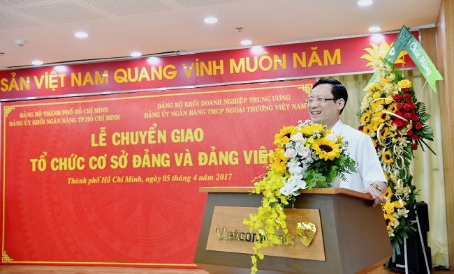 Đảng bộ Vietcombank tiếp nhận 17 tổ chức Đảng các chi nhánh Vietcombank trên địa bàn TP. HCM
