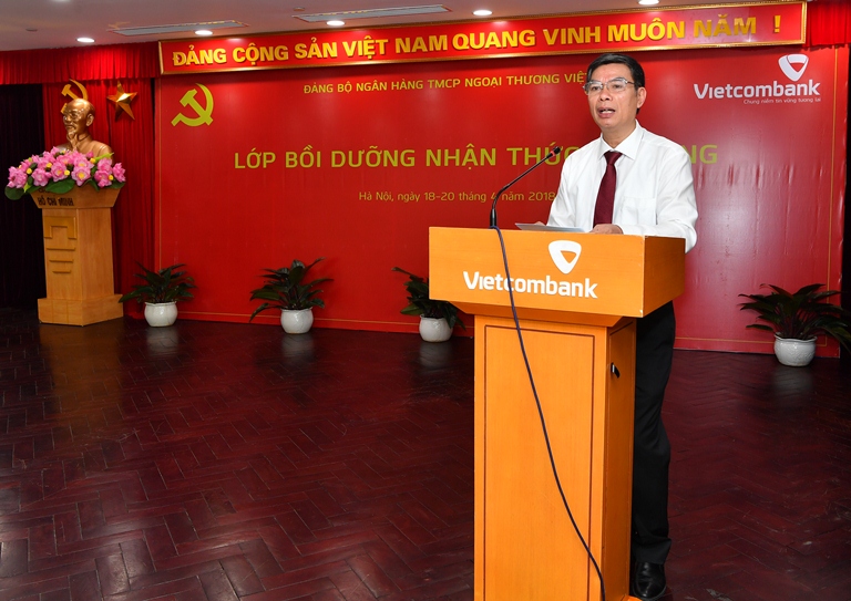 Đảng ủy Vietcombank khai giảng Lớp bồi dưỡng nhận thức về Đảng cho quần chúng ưu tú