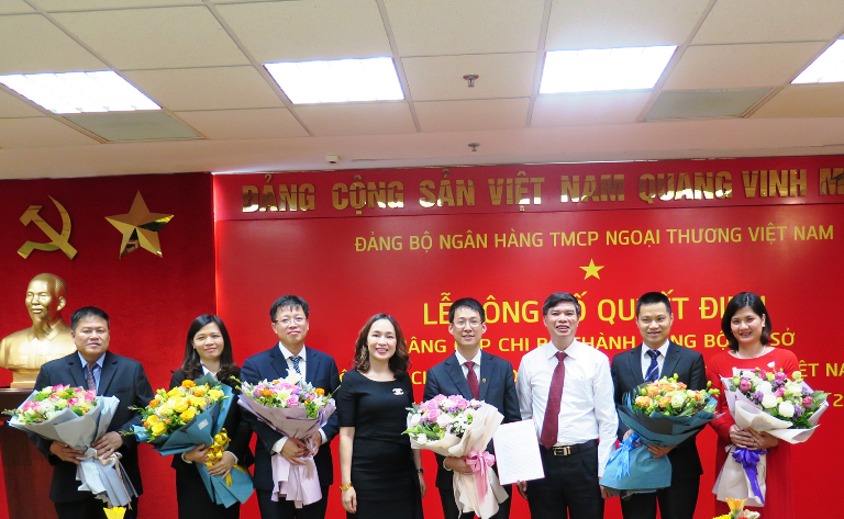 Đảng ủy Vietcombank nâng cấp Chi bộ cơ sở VCBS thành Đảng bộ cơ sở VCBS