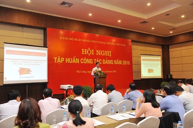 Đảng ủy Vietcombank tổ chức Hội nghị tập huấn công tác Đảng năm 2016