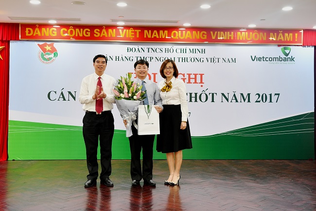 Đoàn thanh niên Vietcombank tổ chức “Hội nghị cán bộ Đoàn chủ chốt năm 2017” và kiện toàn chức danh Bí thư Đoàn Vietcombank khóa II  nhiệm kỳ 2012-2017