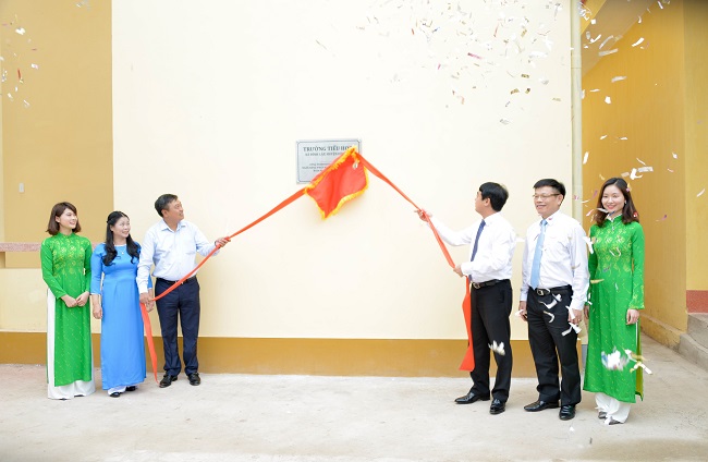Khánh thành và bàn giao công trình Trường Tiểu học 1 xã Đình Lập do Vietcombank tài trợ 3 tỷ đồng