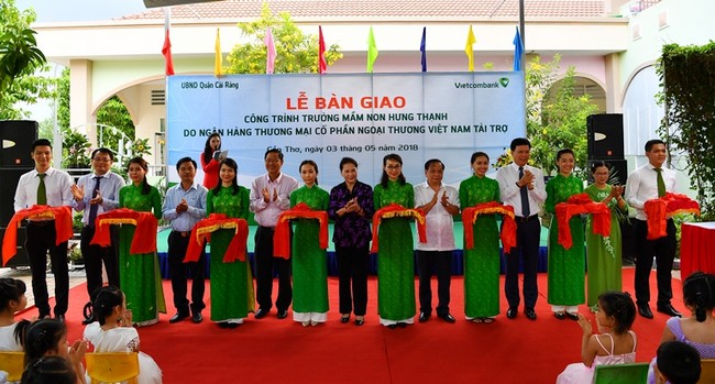 Lễ bàn giao Trường mầm non Hưng Thạnh, quận Cái Răng, TP Cần Thơ do Vietcombank tài trợ 5 tỷ đồng kinh phí xây dựng