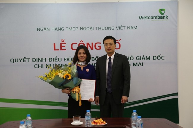 Lễ công bố quyết định bổ nhiệm nhân sự tại các chi nhánh Vietcombank: Hưng Yên, Hà Tây, Nam Hải Phòng, Quảng Ninh, Sóc Sơn, Hoàng Mai, và VCBL