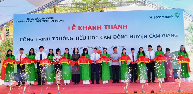 Lễ khánh thành công trình trường tiểu học xã Cẩm Đông, huyện Cẩm Giàng, tỉnh Hải Dương do Vietcombank tài trợ 5,4 tỷ đồng