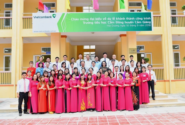 Lễ khánh thành công trình trường tiểu học xã Cẩm Đông, huyện Cẩm Giàng, tỉnh Hải Dương do Vietcombank tài trợ 5,4 tỷ đồng