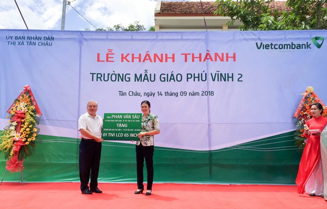 Lễ khánh thành và bàn giao công trình ASXH Trường mẫu giáo Phú Vĩnh 2 tại tỉnh An Giang do Vietcombank tài trợ 7 tỷ đồng