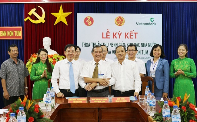 Lễ ký kết Thỏa thuận phối hợp thu NSNN giữa KBNN, Cục Thuế và Vietcombank Kon Tum