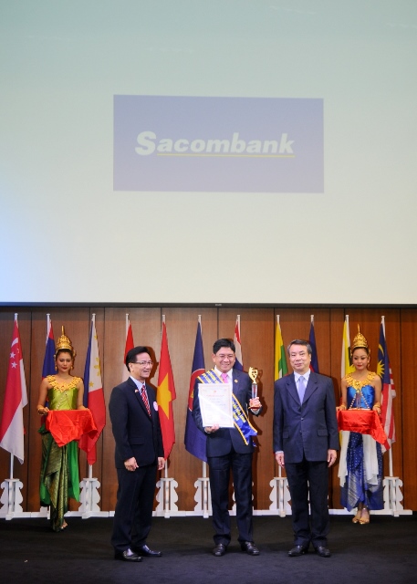 Sacombank thuộc top 10 thương hiệu - sản phẩm/dịch vụ nổi tiếng ASEAN 2016