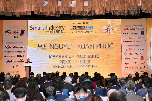 Vietcombank đồng hành cùng Hội thảo và Triển lãm quốc tế "Phát triển công nghiệp thông minh 2017"