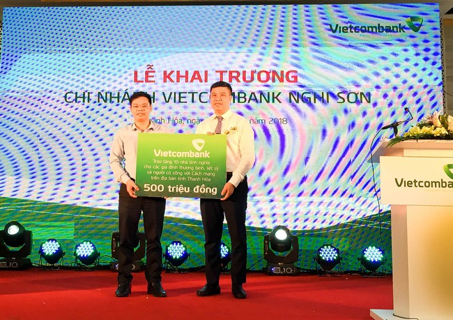 Vietcombank khai trương hoạt động chi nhánh Nghi Sơn