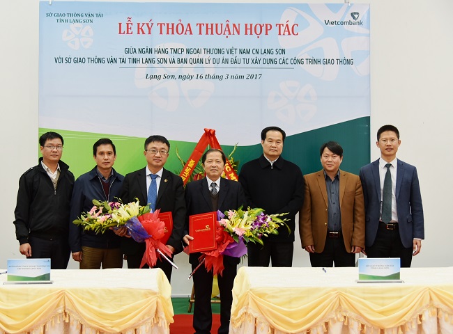 Vietcombank Lạng Sơn ký kết thỏa thuận hợp tác với Sở Giao thông Vận tải và BQL Dự án Đầu tư và Xây dựng các công trình giao thông tỉnh Lạng Sơn