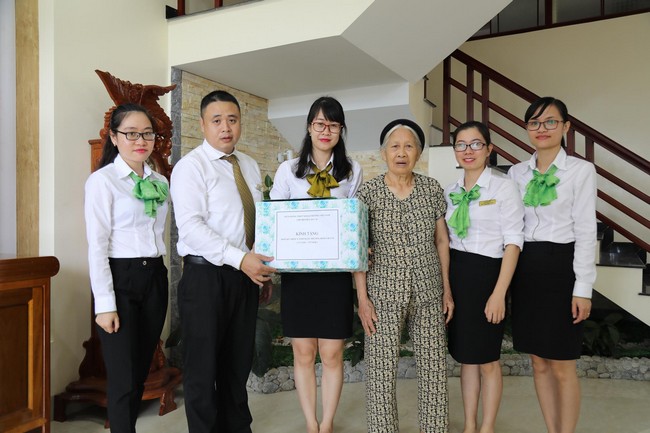 Vietcombank Lào Cai với các hoạt động an sinh xã hội nhân kỷ niệm 71 năm ngày Thương binh liệt sĩ 27/07/1947 – 27/07/2018