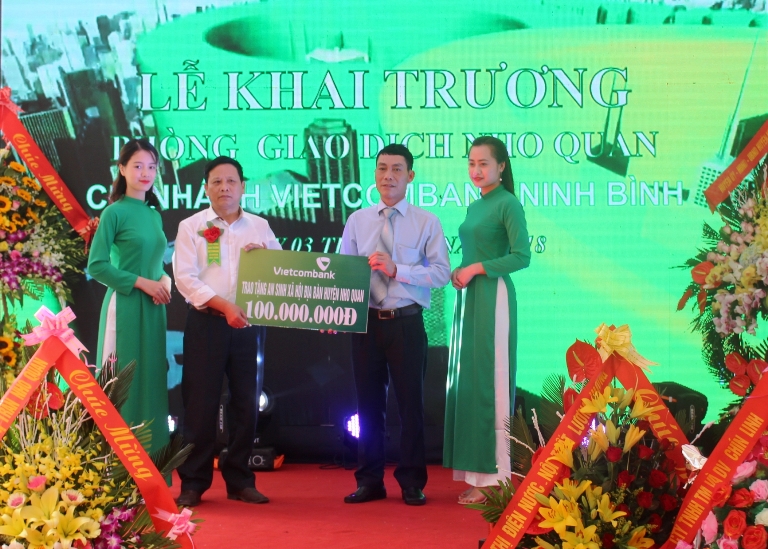 Vietcombank Ninh Bình khai trương PGD Nho Quan