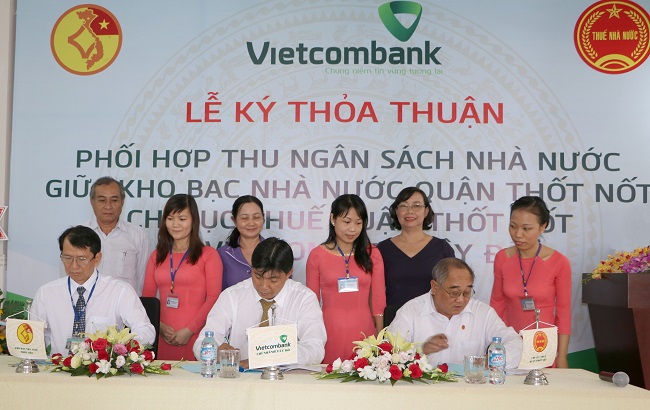 Vietcombank Tây Đô ký kết thu NSNN với Kho bạc NN Thốt Nốt và Chi cục thuế quận Thốt Nốt